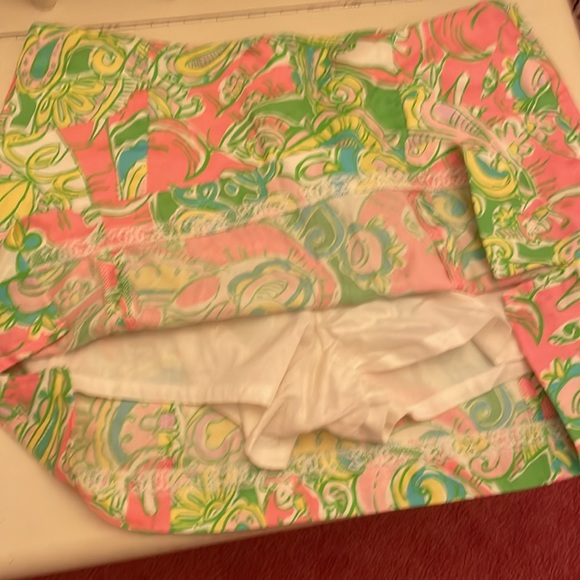 Lilly Pulitzer skort - Picture 3 of 4